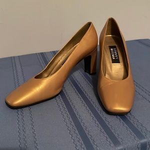 Stuart Weitzman Pumps